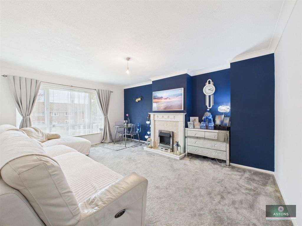 Property photo 2 of 12 Lounge/Dining Room