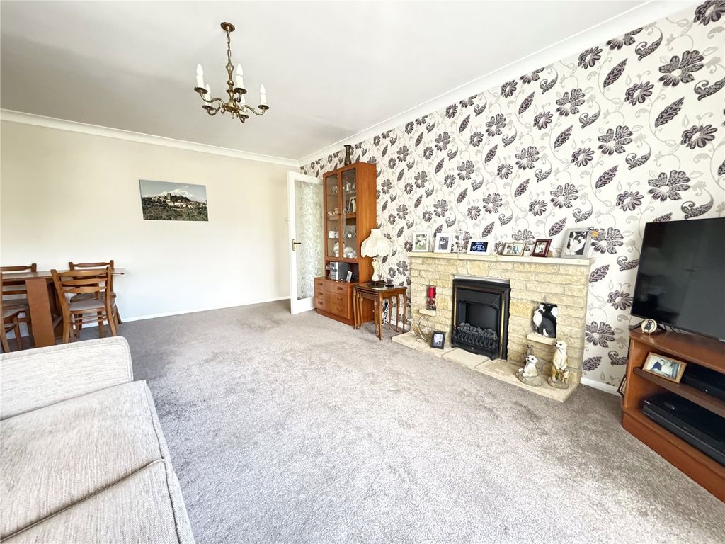 Property photo 3 of 16 Picture No. 21