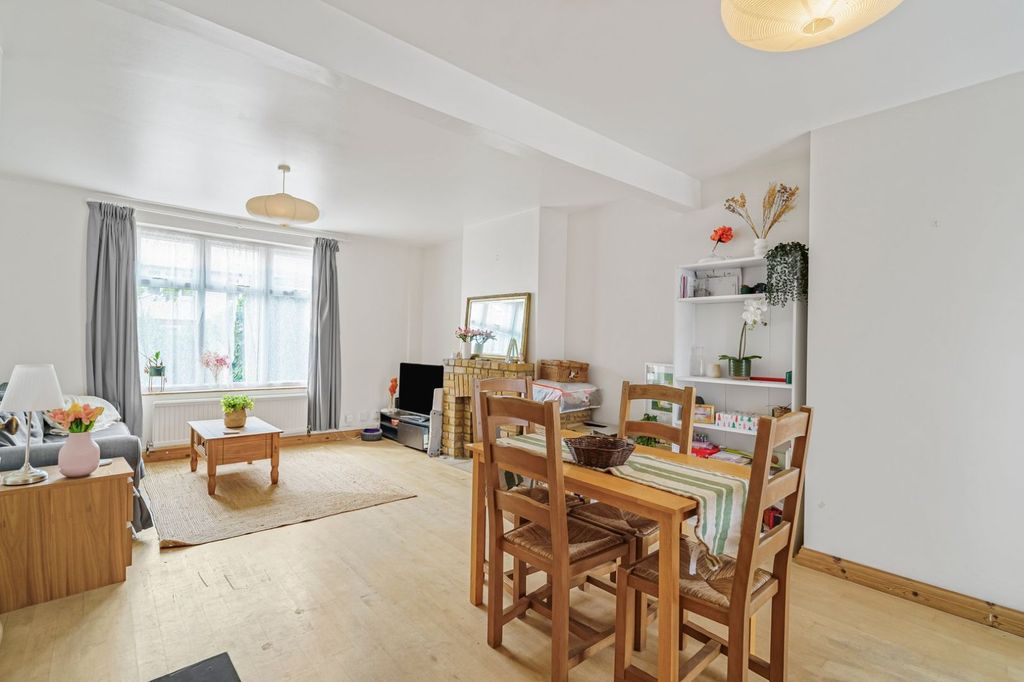 Property photo 2 of 11 Picture No. 03