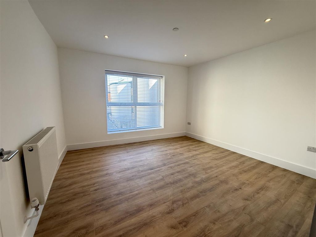 Property photo 2 of 12 Img_3011.Jpg