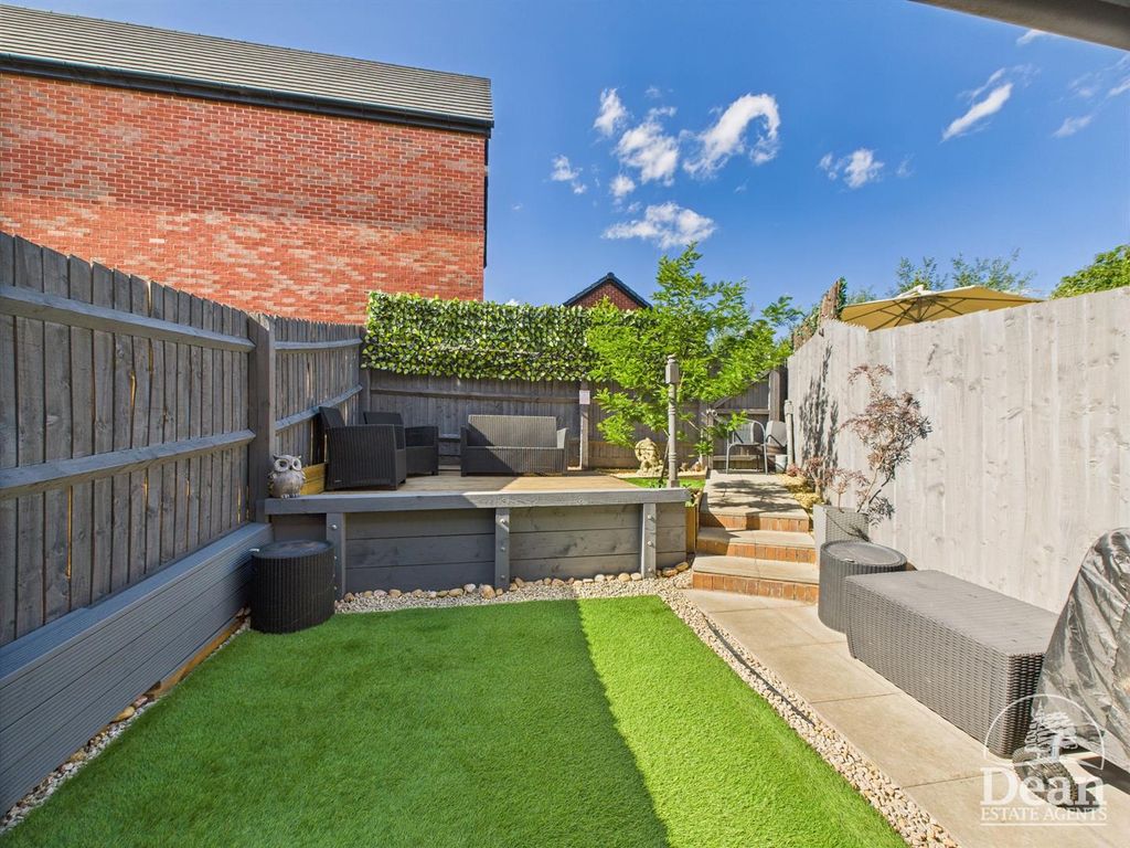 Property photo 2 of 13