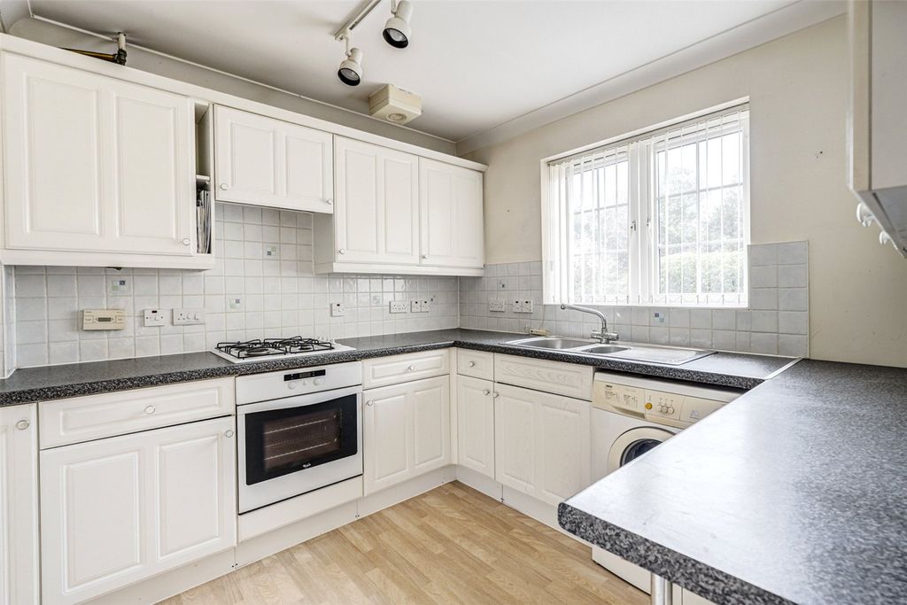 Property photo 3 of 19 Picture No. 18