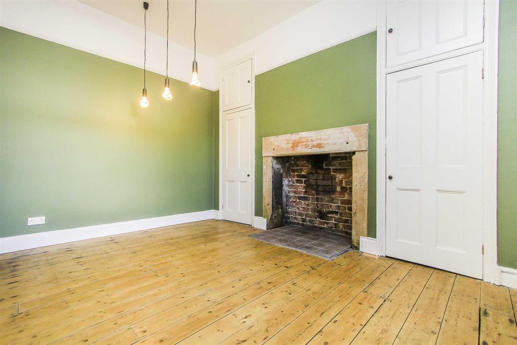 Property photo 3 of 8 Dining Room