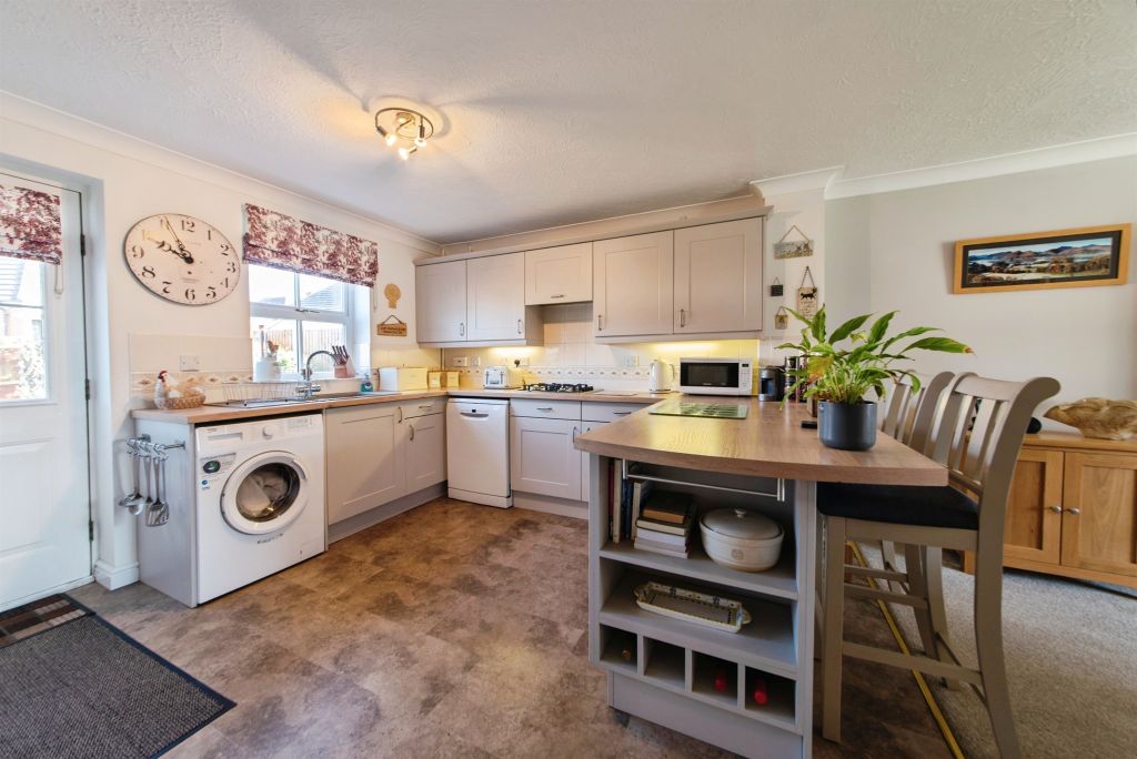 Property photo 3 of 24