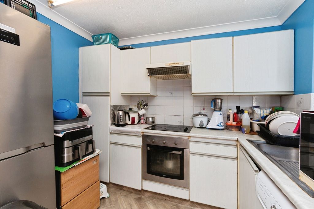 Property photo 2 of 17 Photo
