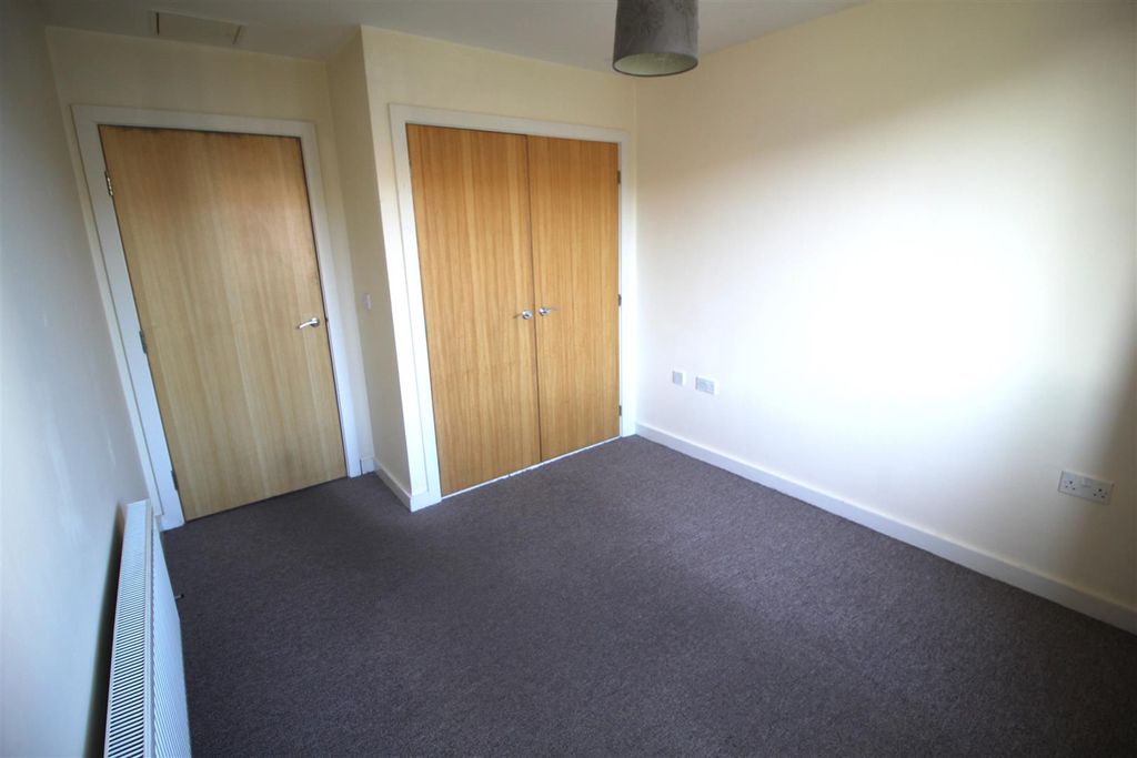 Property photo 3 of 7 Bedroom