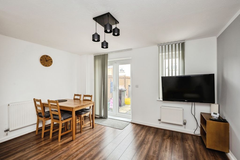 Property photo 2 of 18 Pbox-Img.Jpg