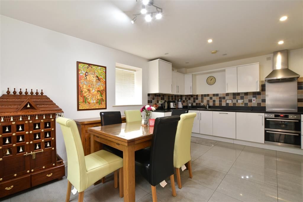 Property photo 1 of 12 Kitchen/Dining Room