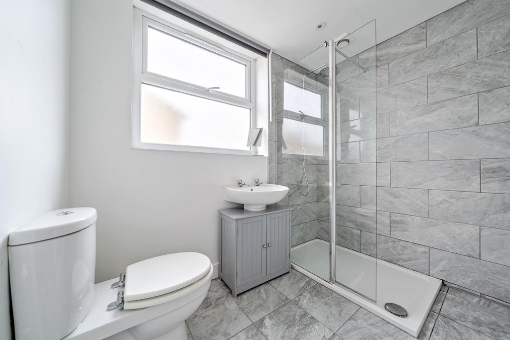 Property photo 3 of 13 1-696F9349c6d2d-1402336-15-696E604Ebdc80-1.Jpg