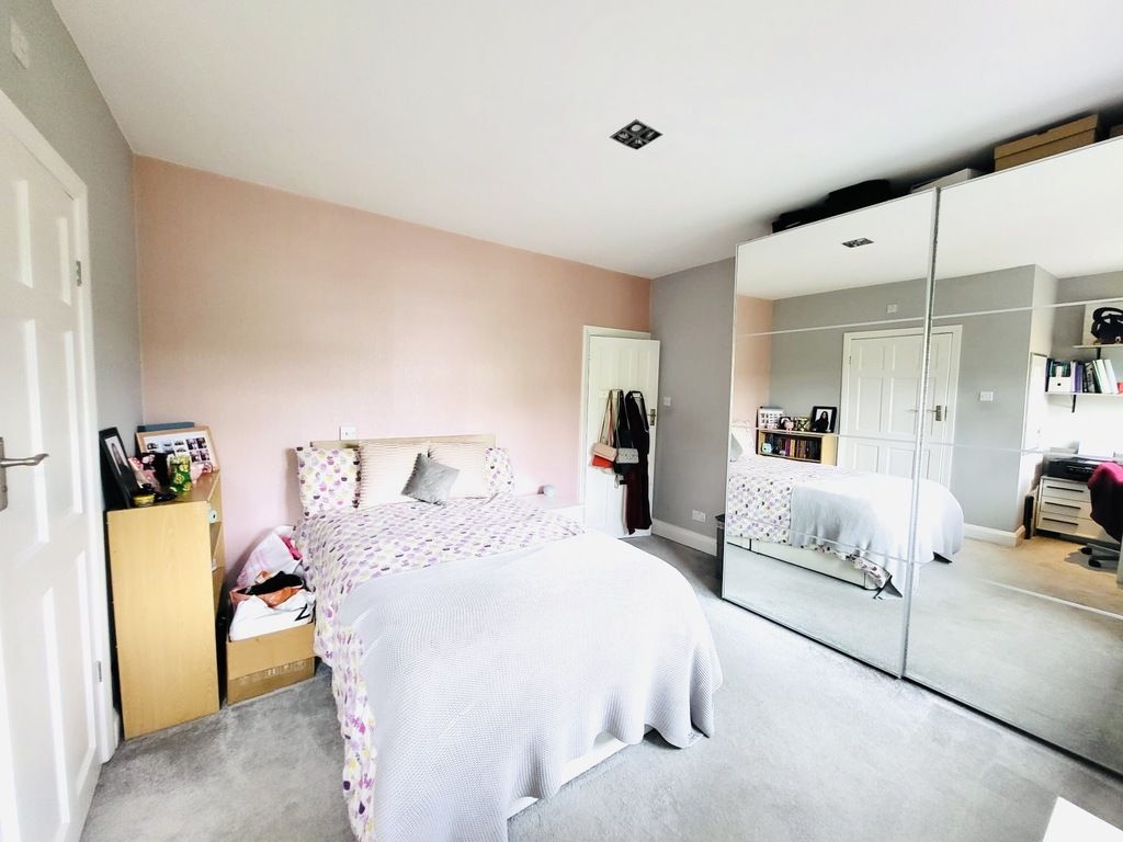 Additional image 18 of 5 bed detached house for saleHazel Gardens, Edgware HA8