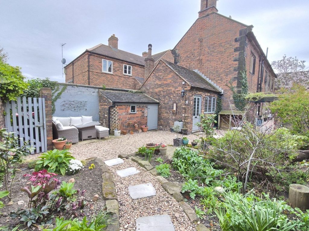 Property photo 1 of 24 Picture No. 08