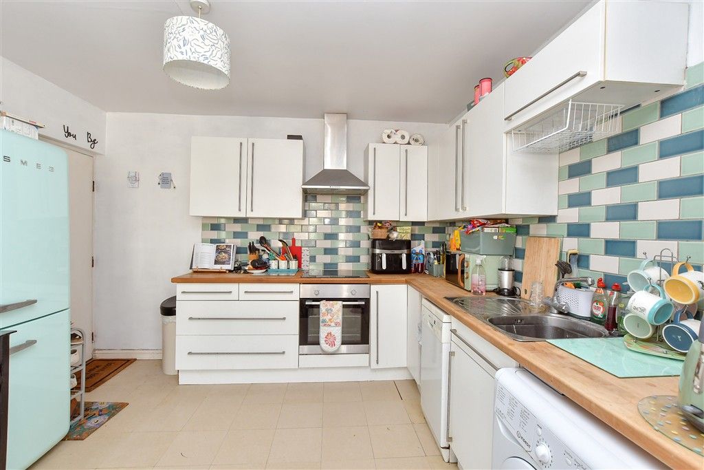 Property photo 3 of 9 Kitchen/Diner
