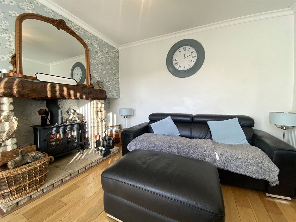 Property photo 2 of 18 Picture No. 21