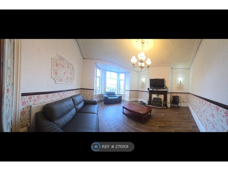 Property photo 3 of 34 Living Room 1