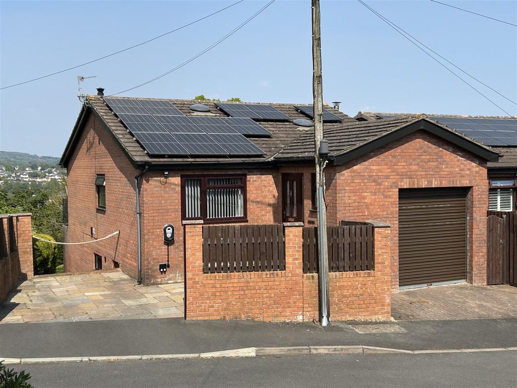 Property photo 1 of 31
