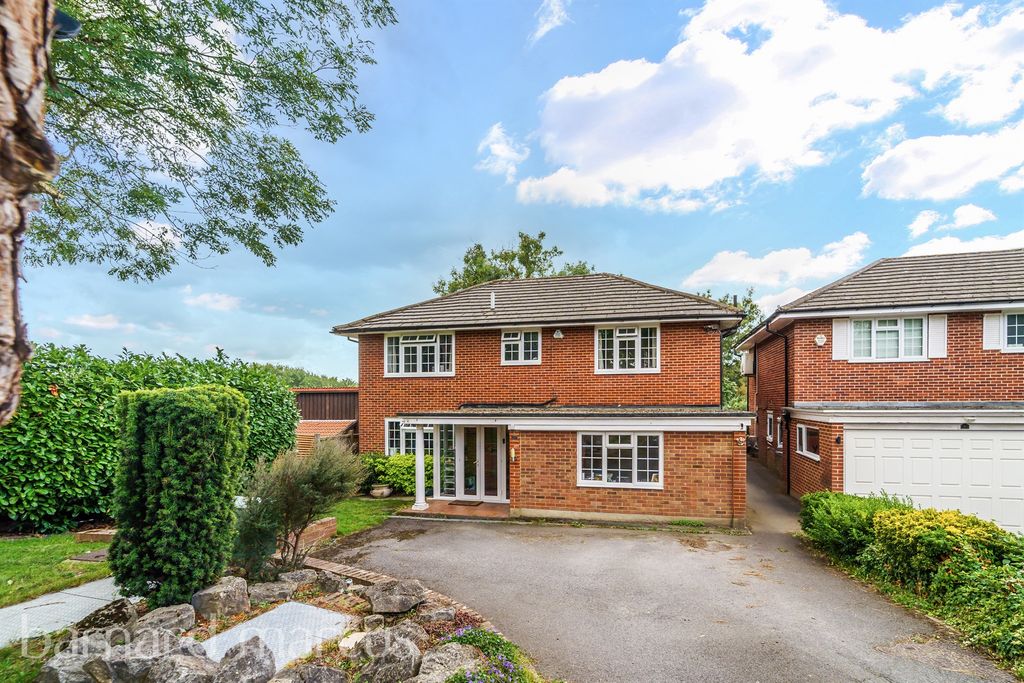 Property photo 1 of 16