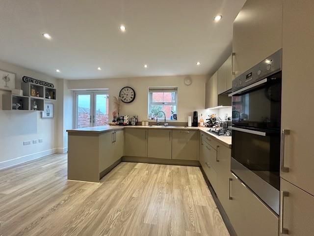 Property photo 2 of 20 11.Jpg