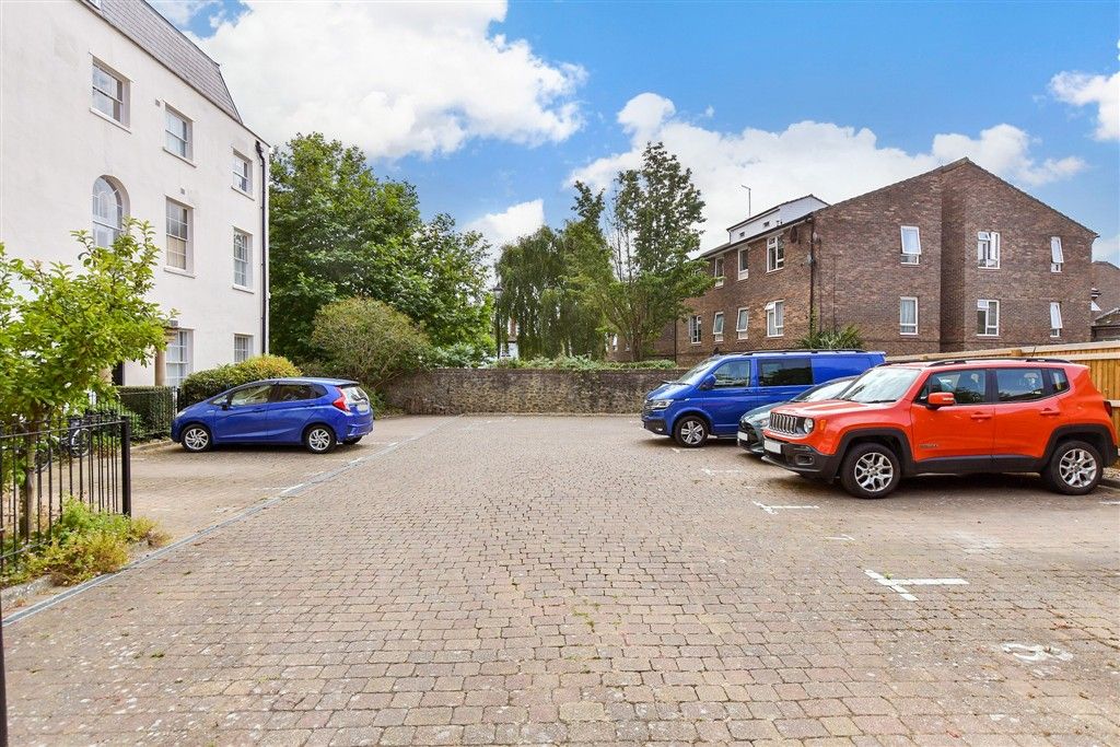 Property photo 3 of 6 Driveway/Parking