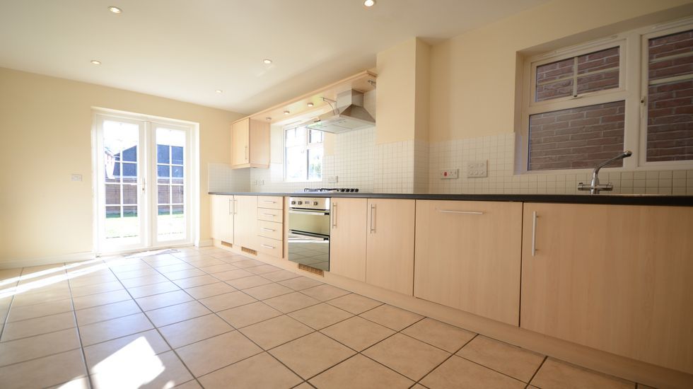 Property photo 2 of 13 2_Resize.Jpg