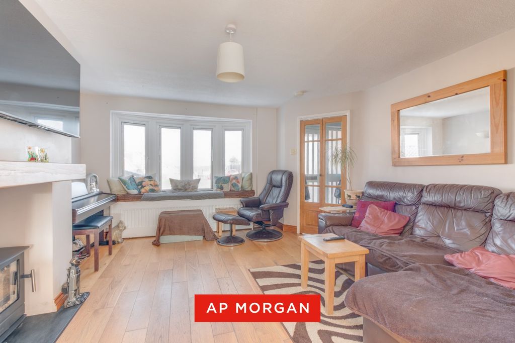 Property photo 3 of 18 Picture No. 18