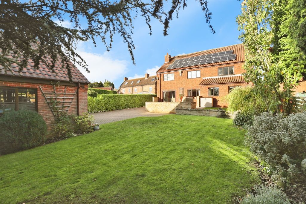 Property photo 1 of 26