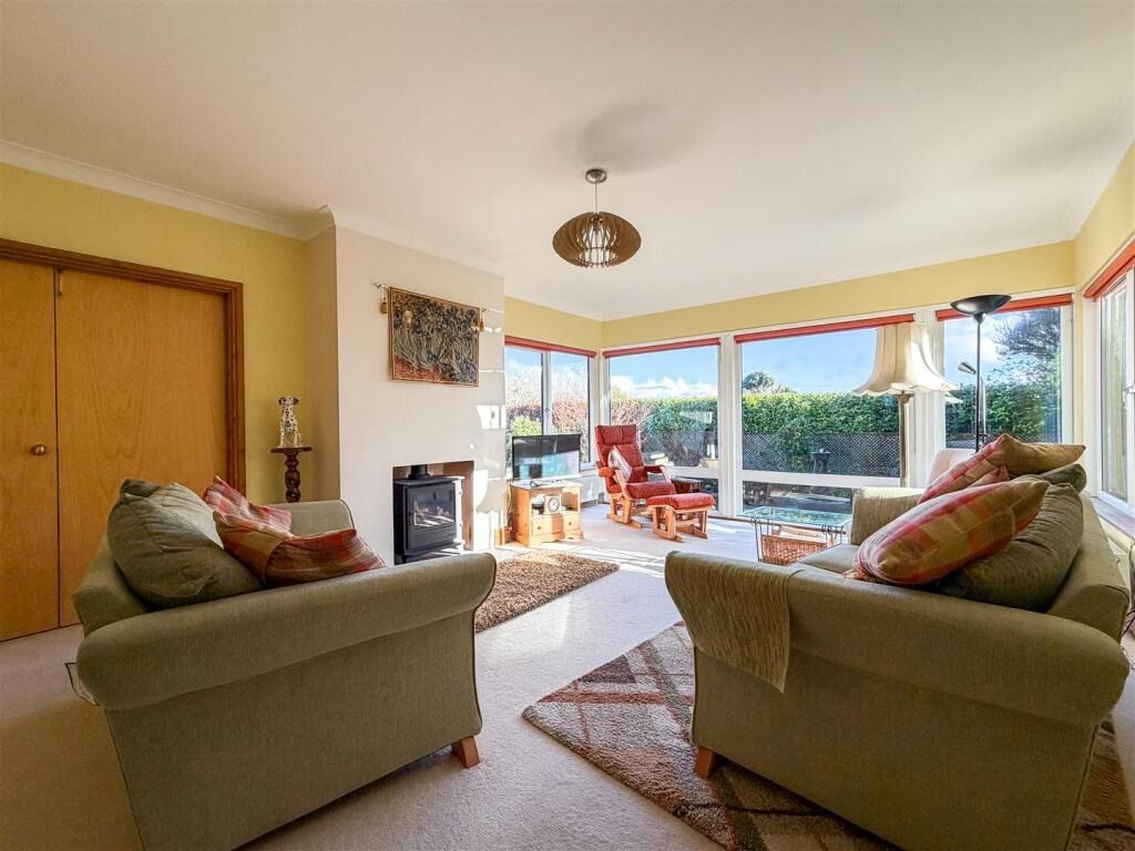 Property photo 2 of 28 4843091