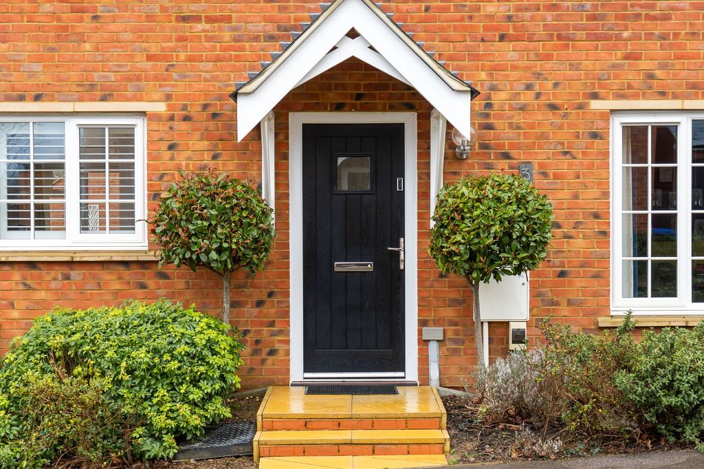 Property photo 2 of 34