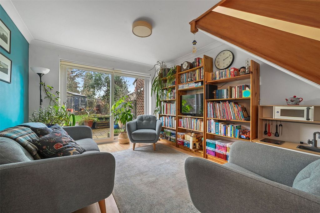 Property photo 3 of 17 Picture No. 02