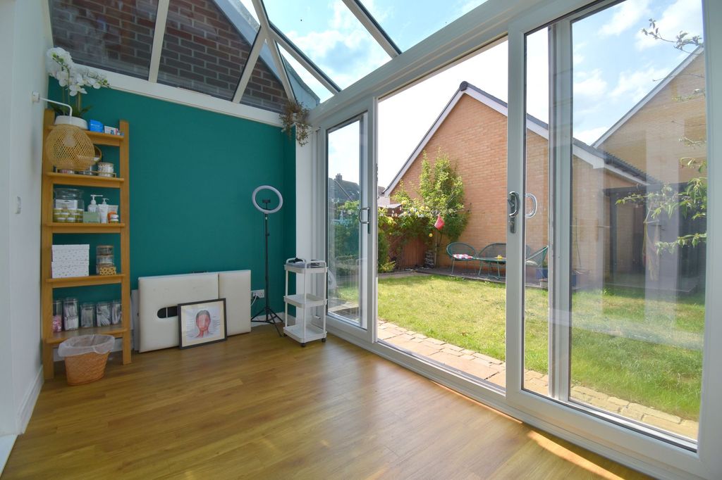 Property photo 3 of 23