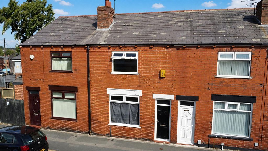 Property photo 1 of 19 Cambridge Road For Sale