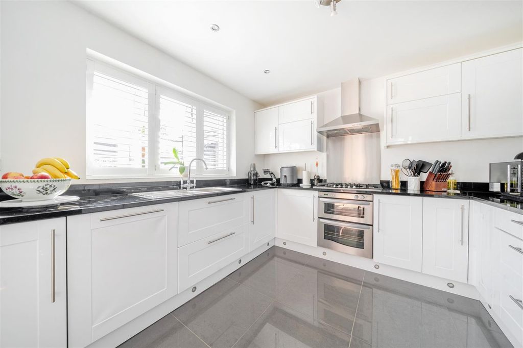 Property photo 2 of 17 Picture No. 03