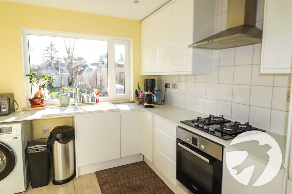 Property photo 2 of 18 Picture No. 19