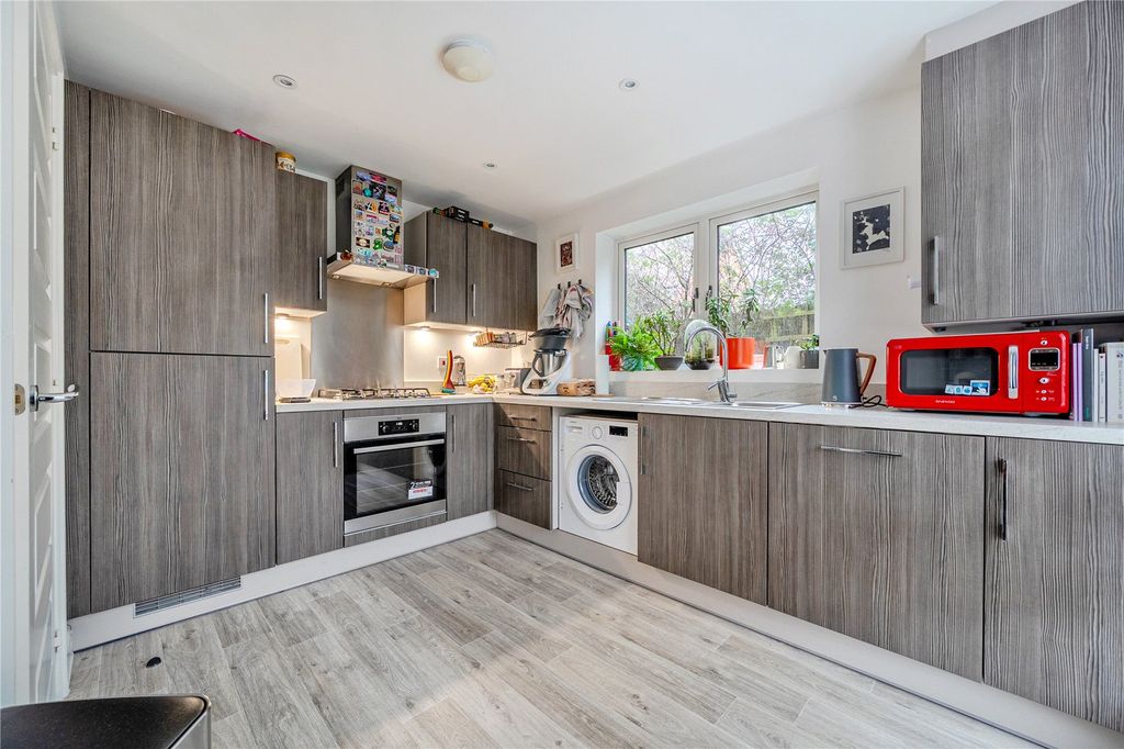 Property photo 3 of 16 Picture No. 02