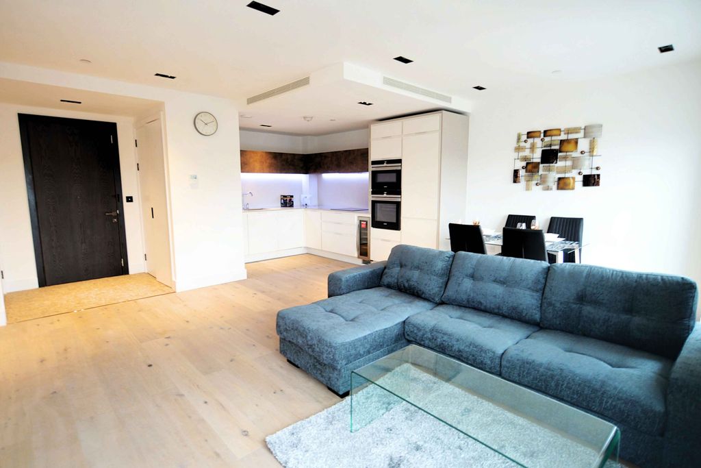 Property photo 2 of 13