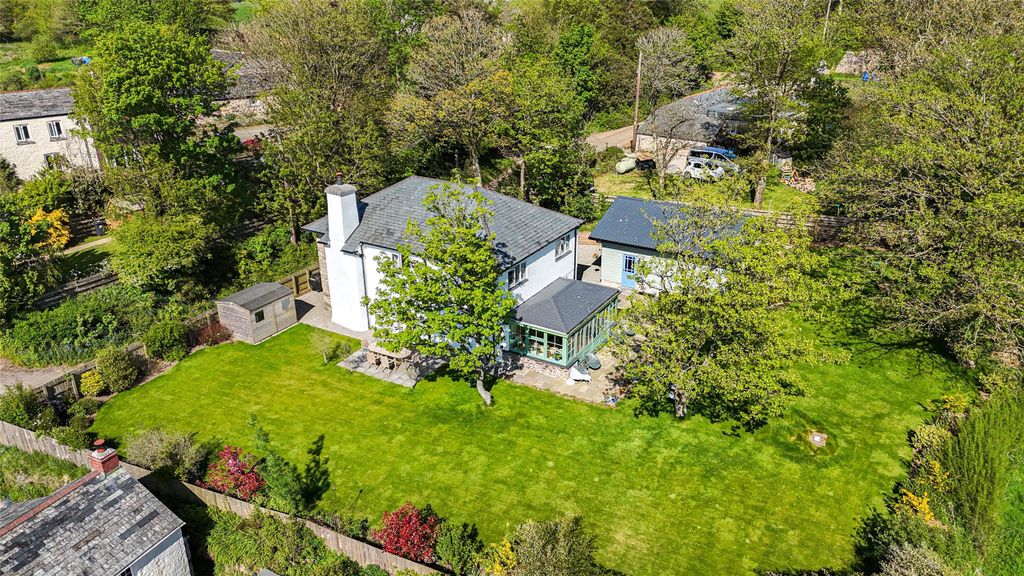 Property photo 2 of 33 Picture No. 38