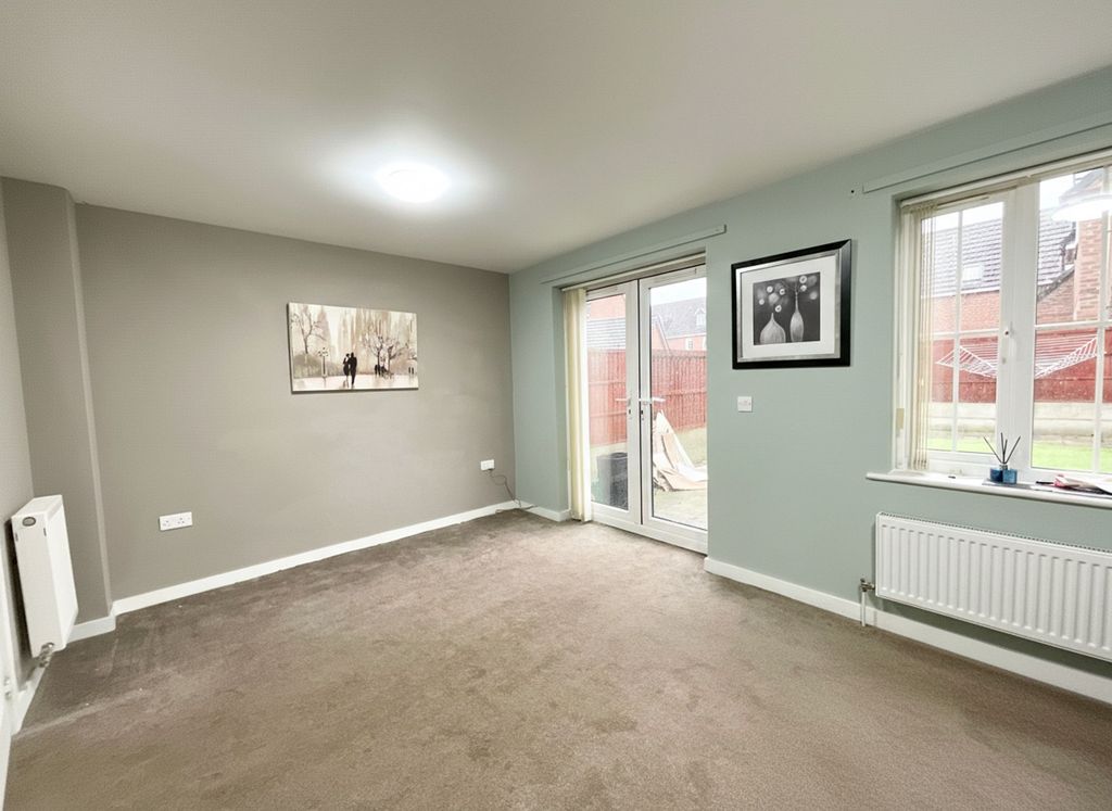 Property photo 3 of 25