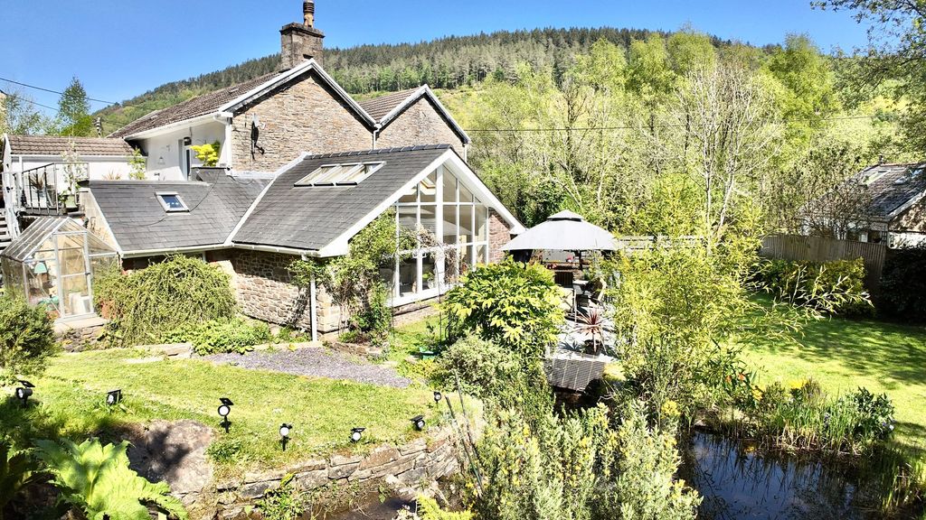Property photo 3 of 76