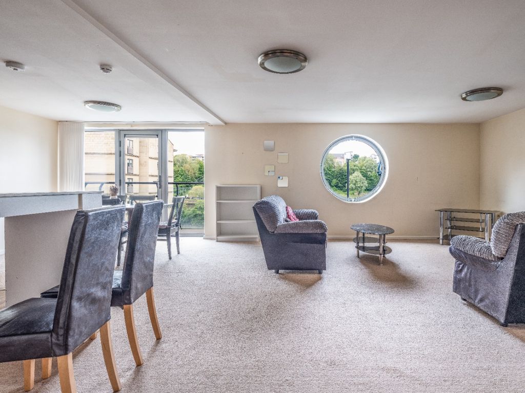 Property photo 2 of 12 3820802