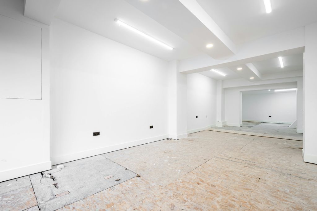 Property photo 1 of 18 Hanbury St 48  1.Jpg