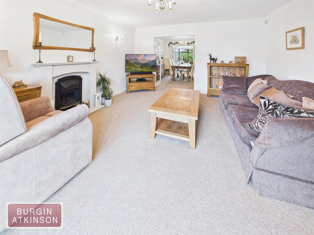 Property photo 2 of 33 Cam01619G0-Pr0159-Still004.Jpg