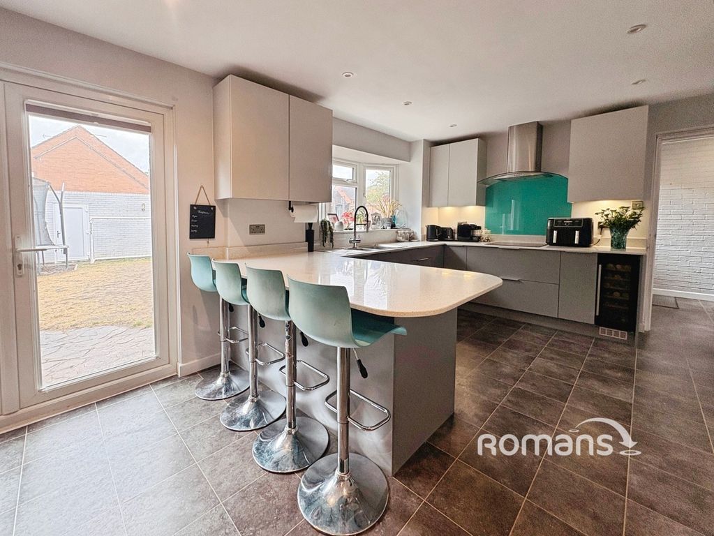 Property photo 2 of 19 Pbox-Img.Jpg