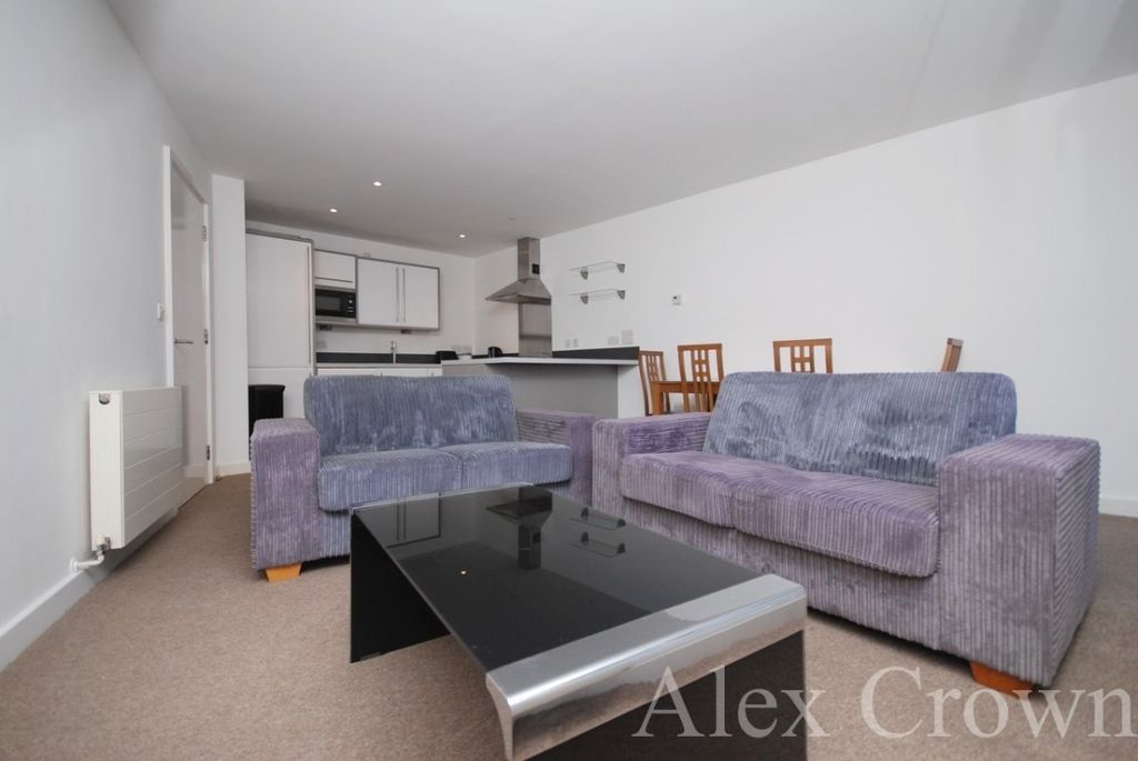 Property photo 2 of 8