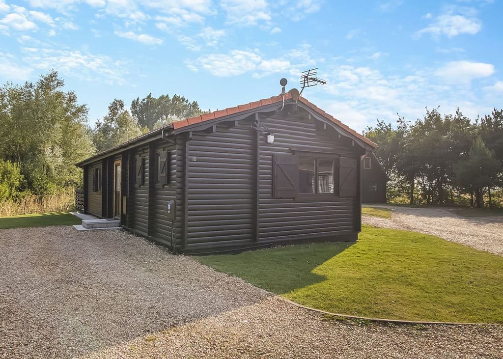 Property photo 2 of 10