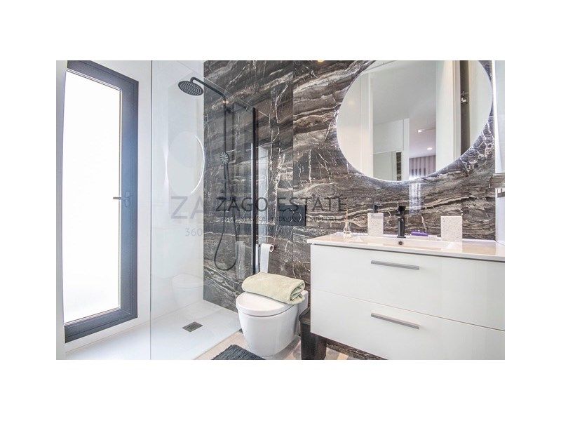 Property photo 3 of 50