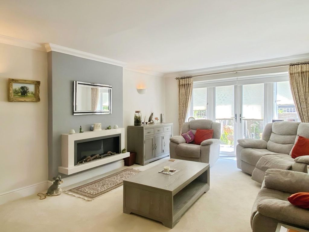 Property photo 3 of 22 7967F2B8-Bbfe74A0-Ac7A-4809-B4B7-22d36741A83B.Jpg