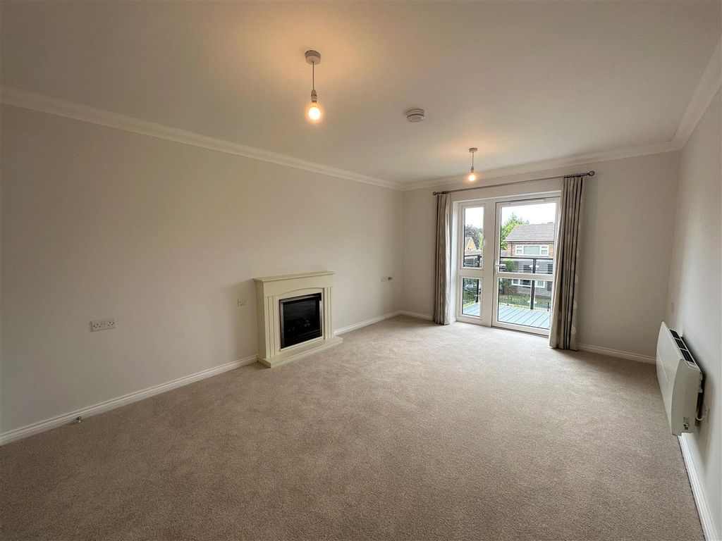 Additional image 5 of 2 bed flat for saleJubilee Lodge, Crookham Road, Fleet GU51