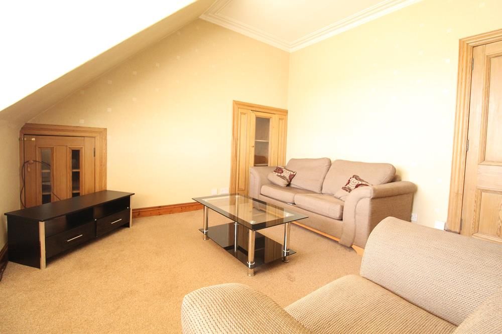Property photo 1 of 6 Lounge