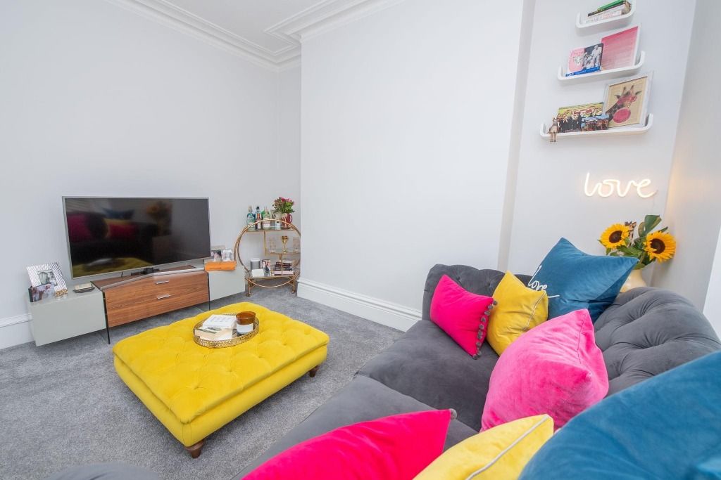 Property photo 2 of 8