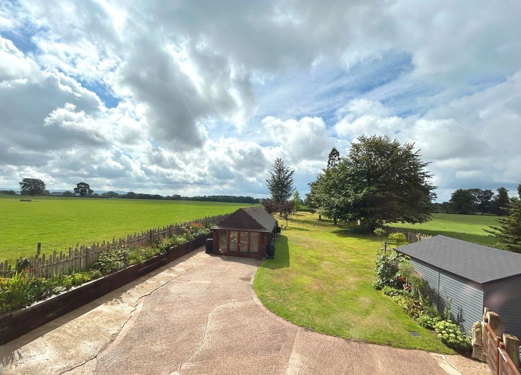 Property photo 3 of 40