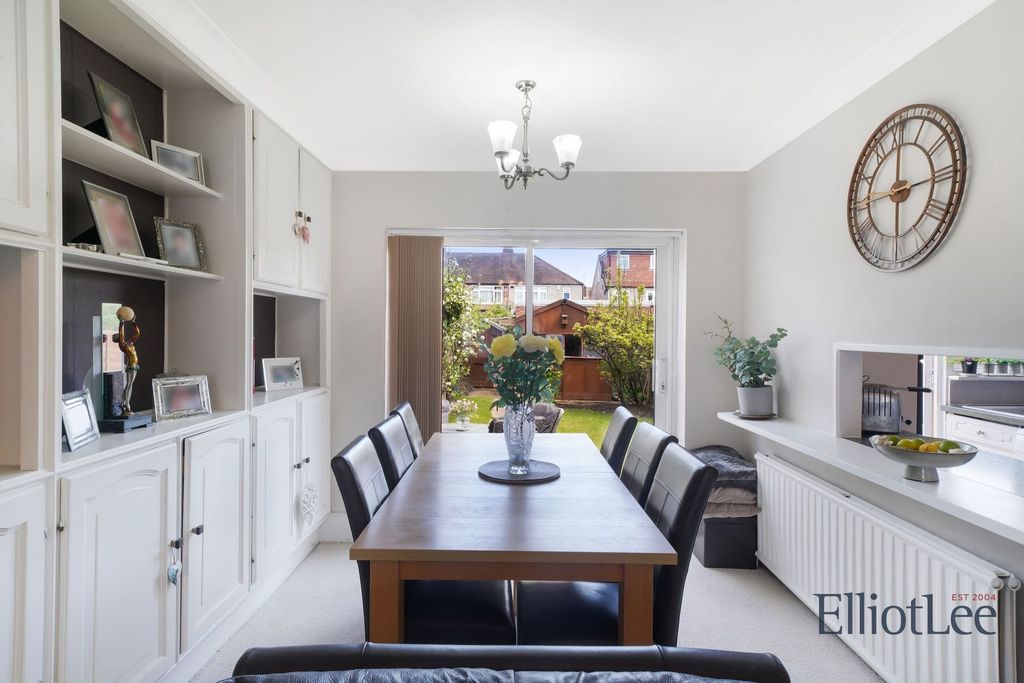 Property photo 3 of 20